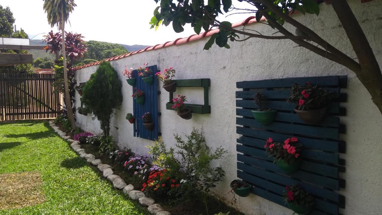 Hotel Chalé Flor Da Serra São José do Barreiro Exterior foto